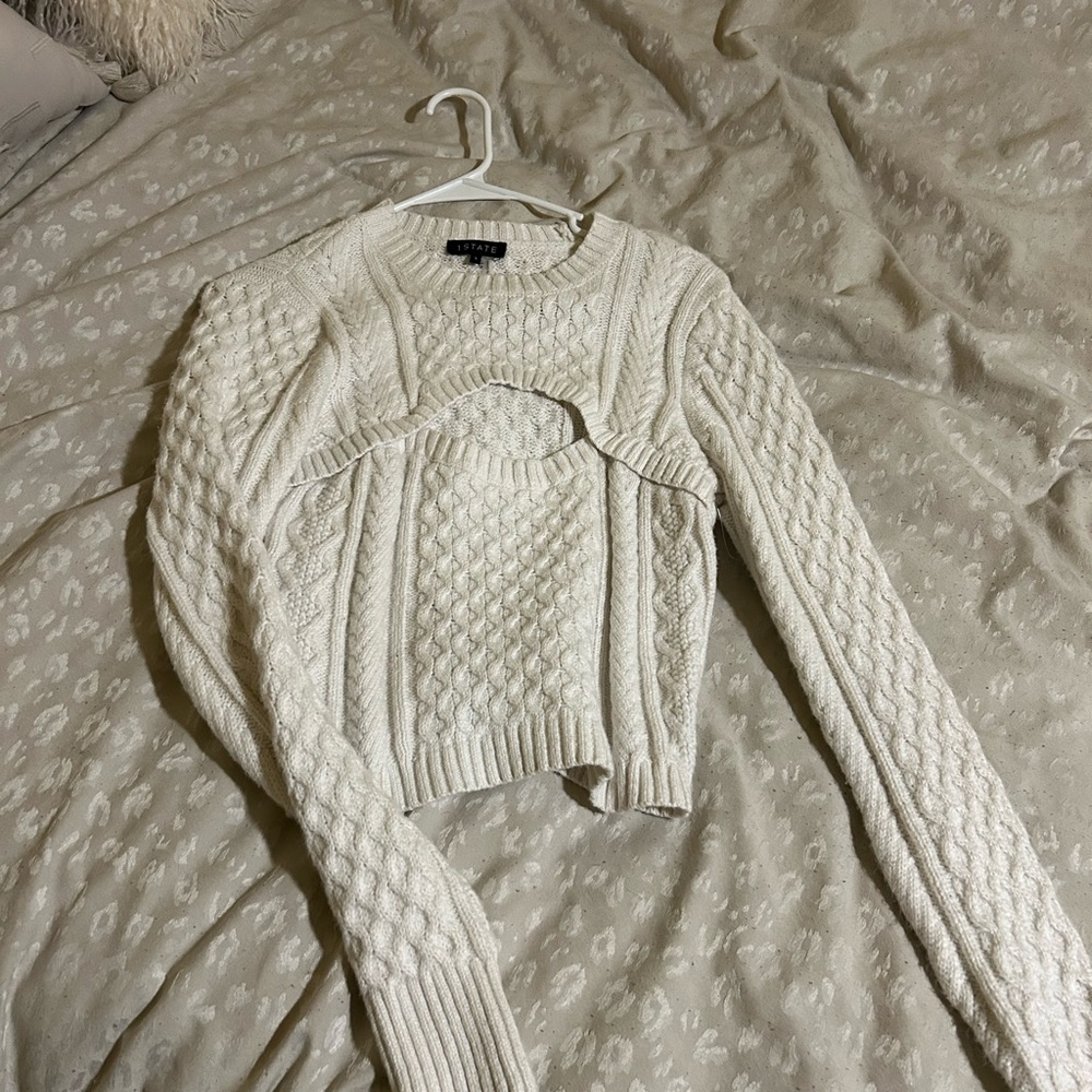 Keyhole sweater